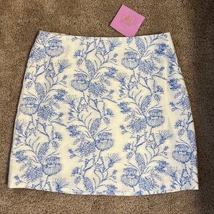 THML Blue & White Flower patterned skirt. Size Medium. Brand new with tags!